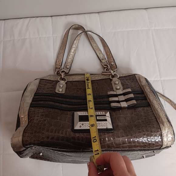 Guess Faux Leather Scatchel Bag Crocodile Print - Picture 4 of 7